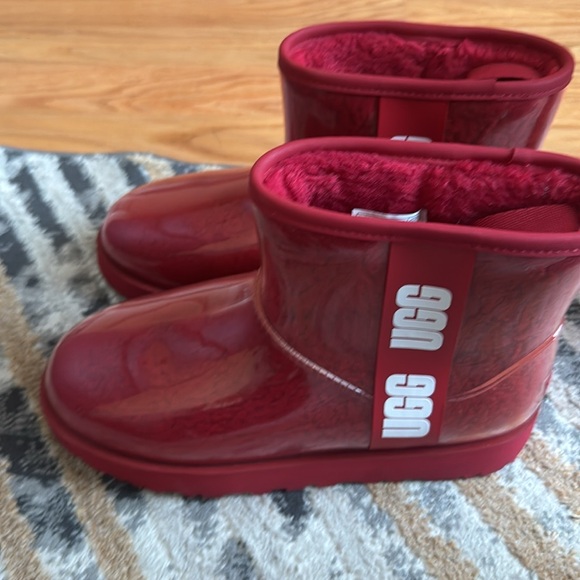 UGG CLASSIC CLEAR MINi Rain Boot - Picture 4 of 4